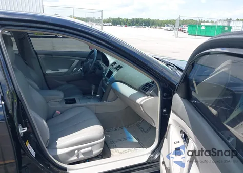 2008 Toyota Camry Hybrid z USA, uszkodzony, nr VIN 4T1BB46K18U050103